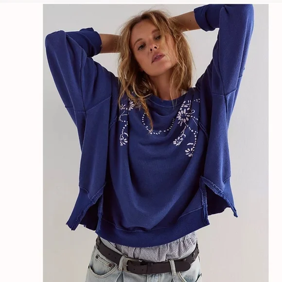 Free People We The Free Graphic Camden in Blue sz Large NWT - Picture 5 of 7
